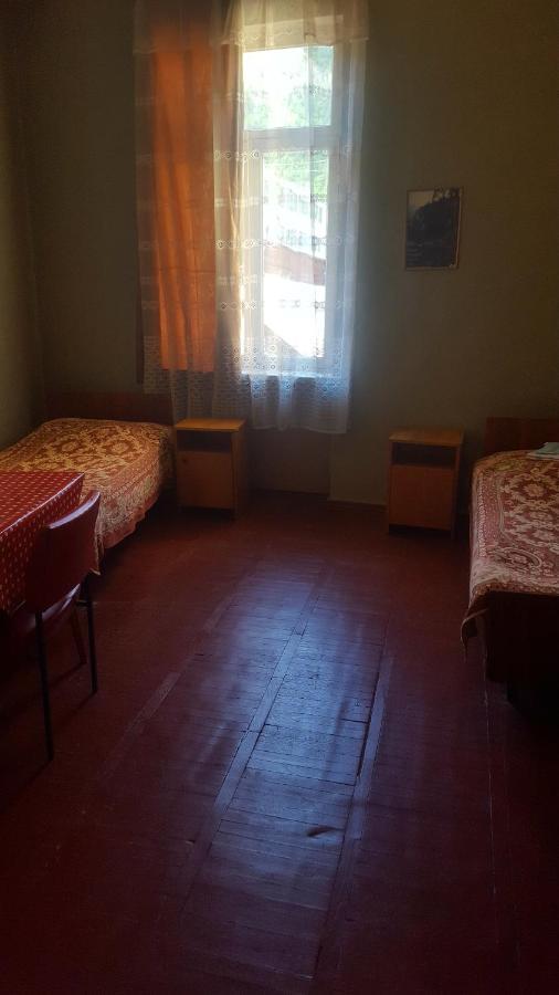 Firuza Hostel Borjomi Ngoại thất bức ảnh