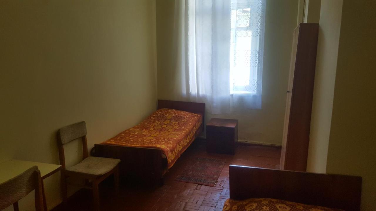 Firuza Hostel Borjomi Ngoại thất bức ảnh